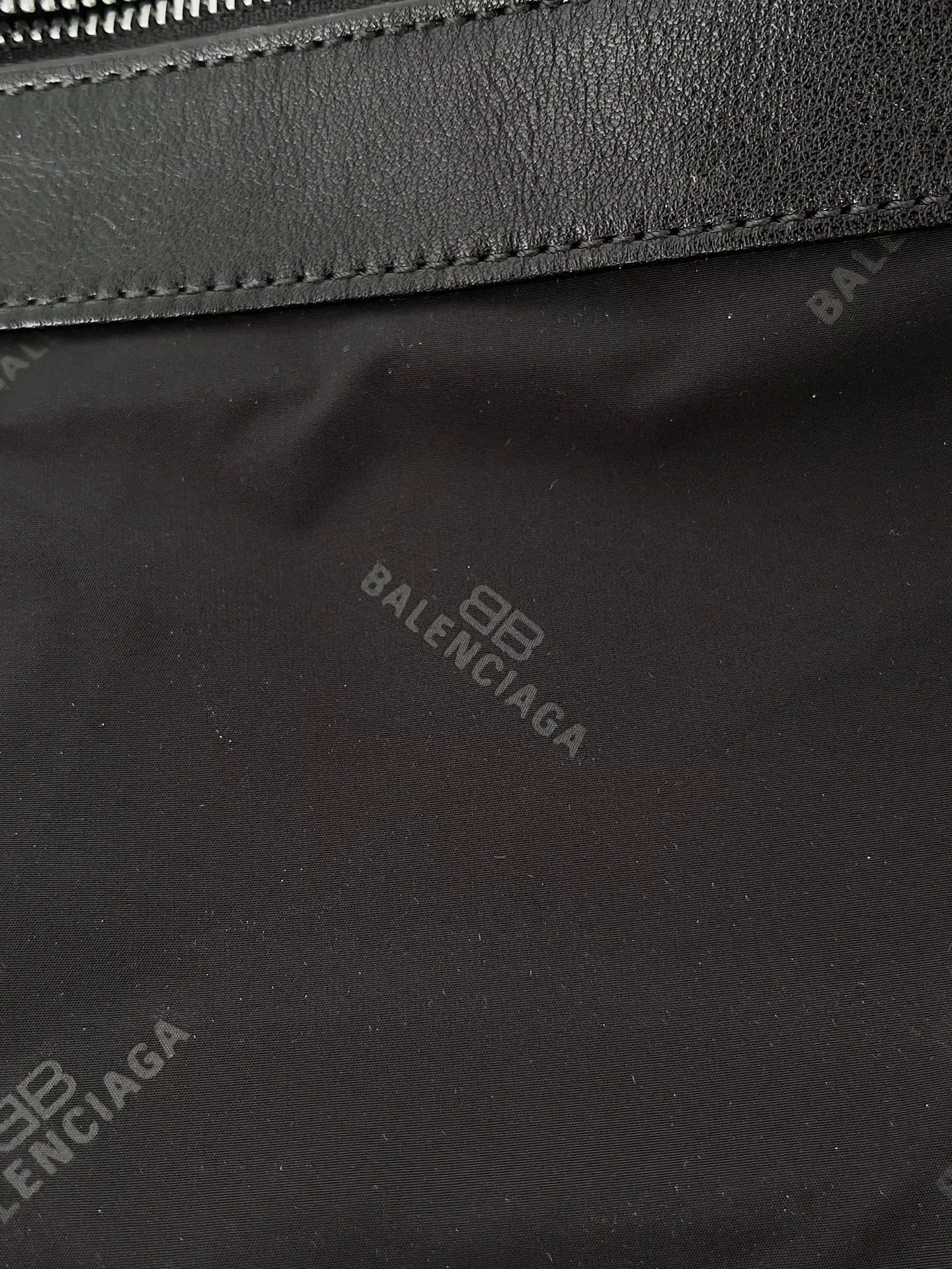 Balenciaga Modu-08