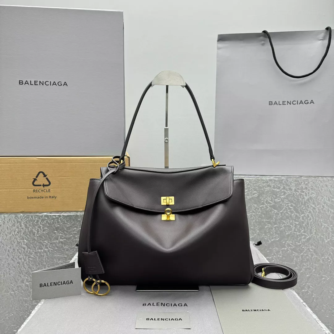 Balenciaga Rodeo Medium-01