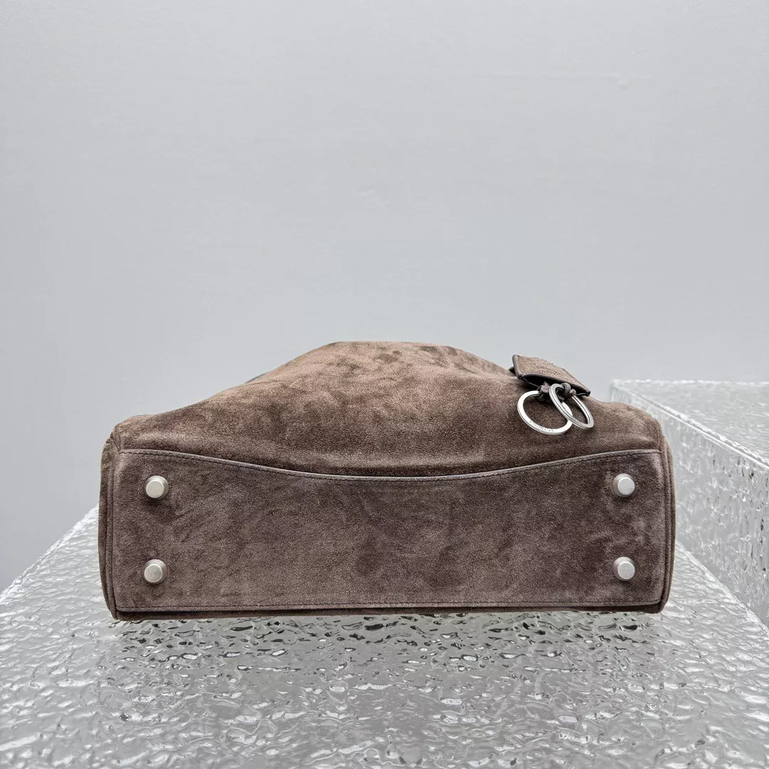 Balenciaga Rodeo Medium-04