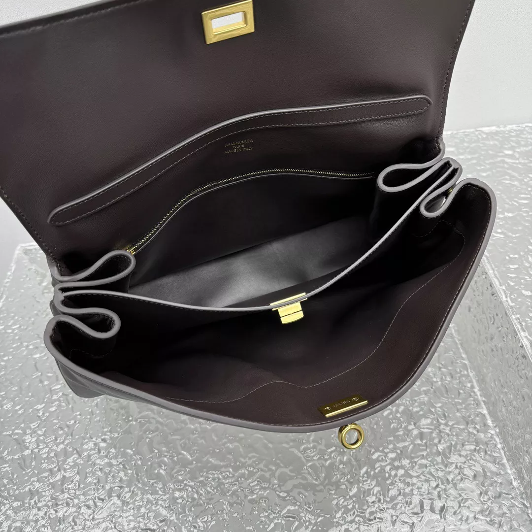 Balenciaga Rodeo Medium-06