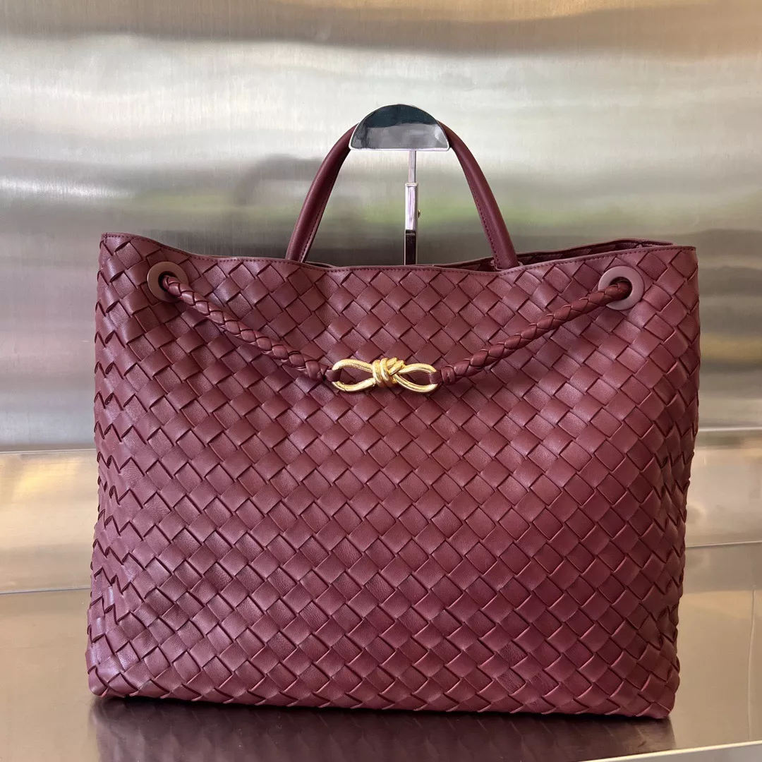 Bottega Veneta Andiamo-01
