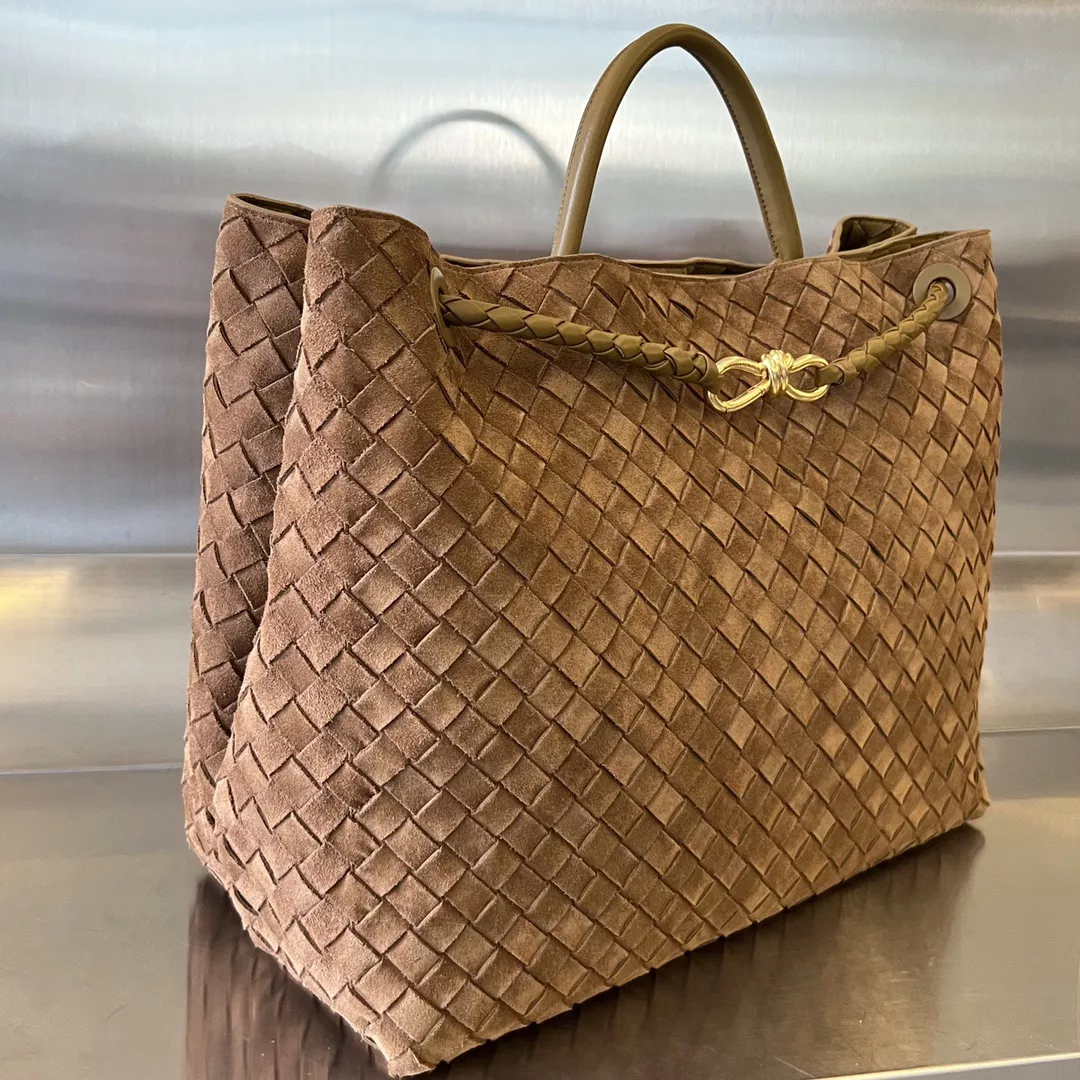 Bottega Veneta Andiamo-02