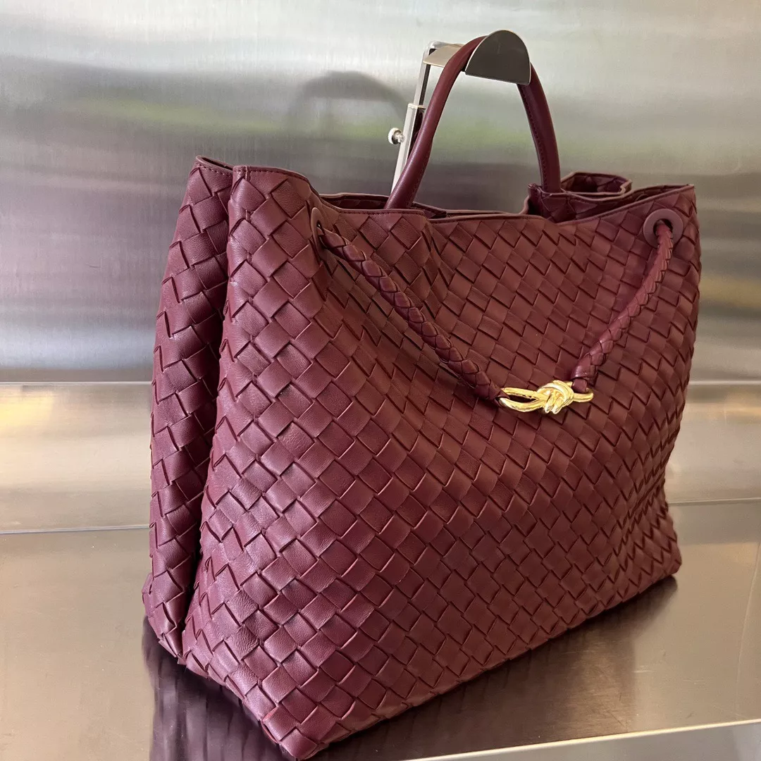 Bottega Veneta Andiamo-02