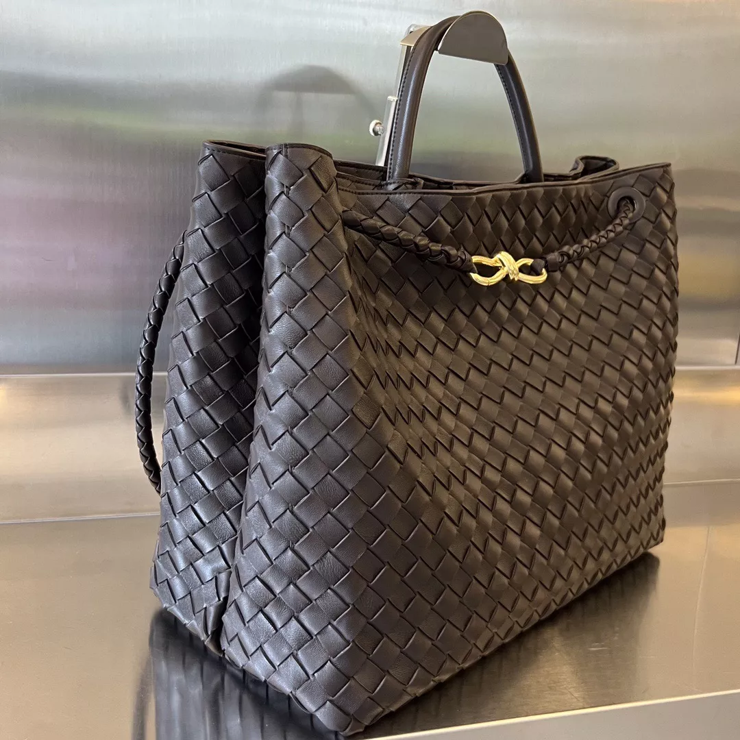 Bottega Veneta Andiamo-02