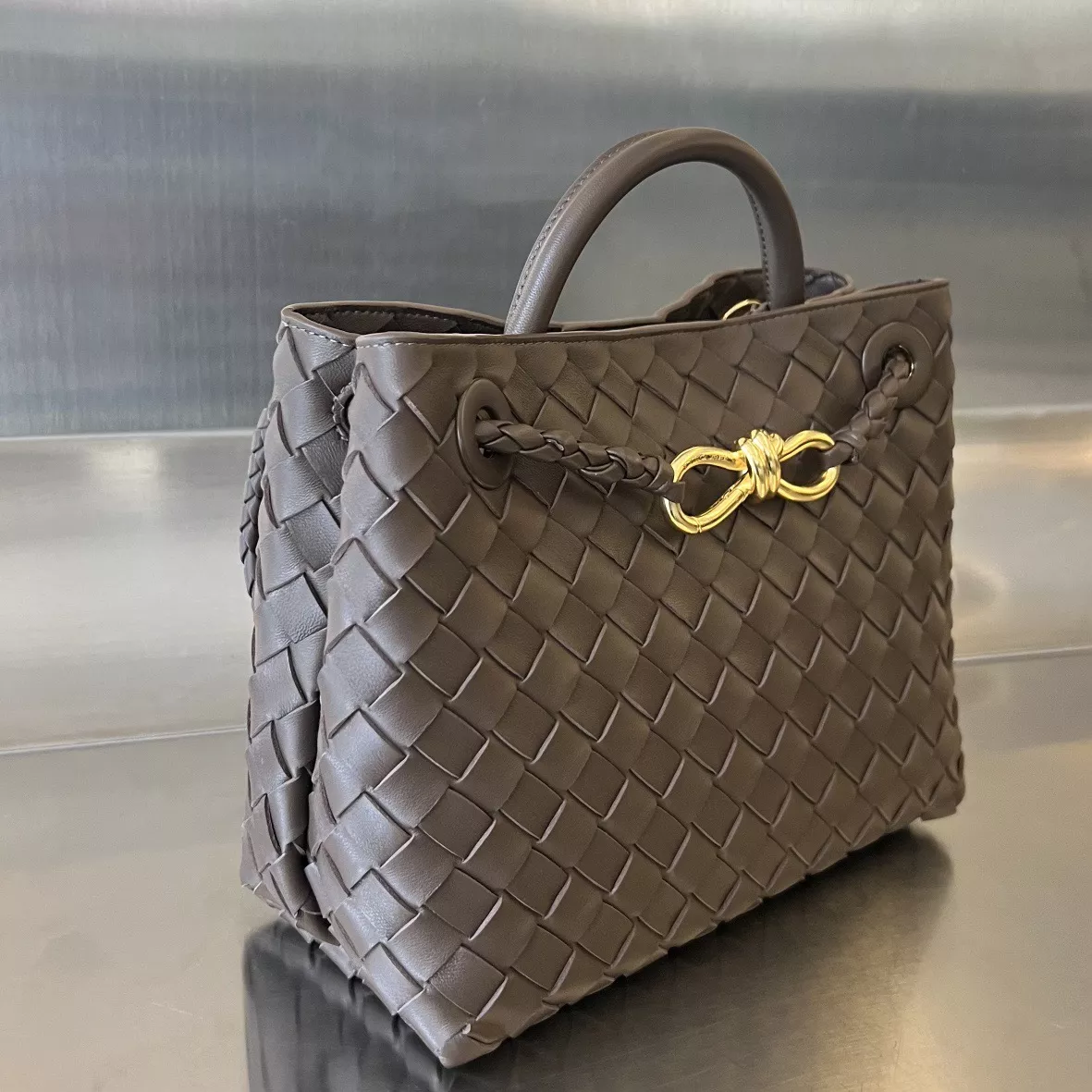Bottega Veneta Andiamo-02