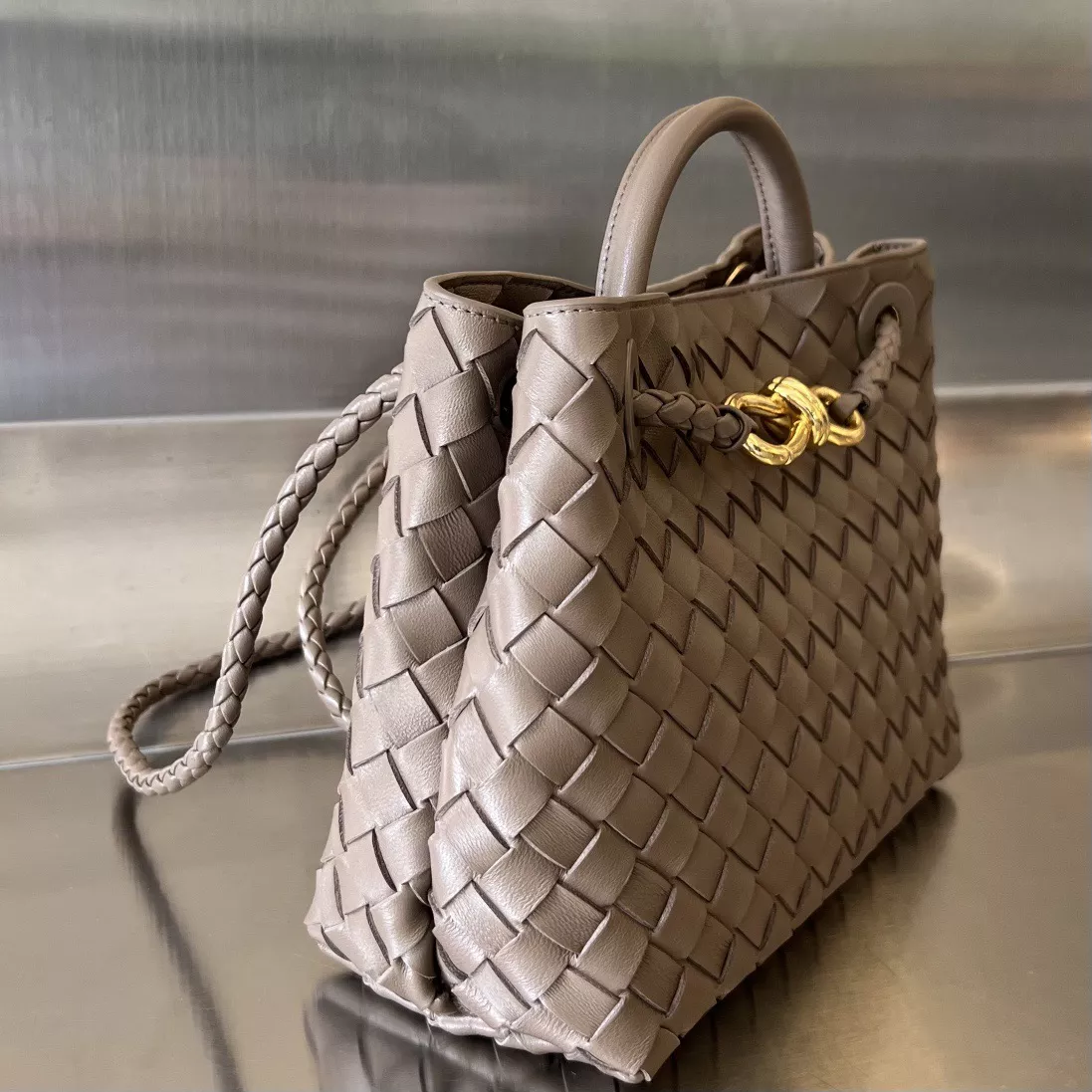 Bottega Veneta Andiamo-02