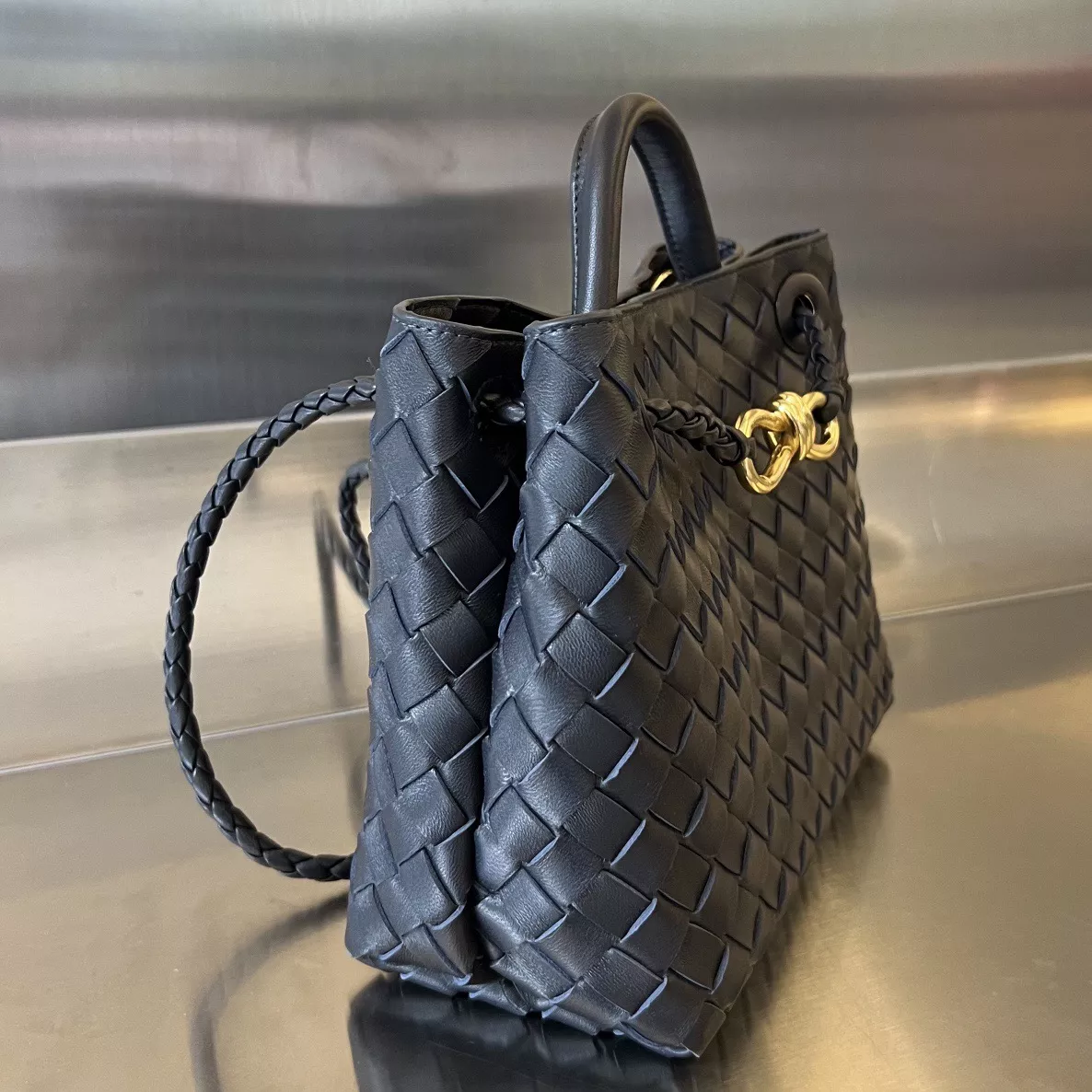 Bottega Veneta Andiamo-02