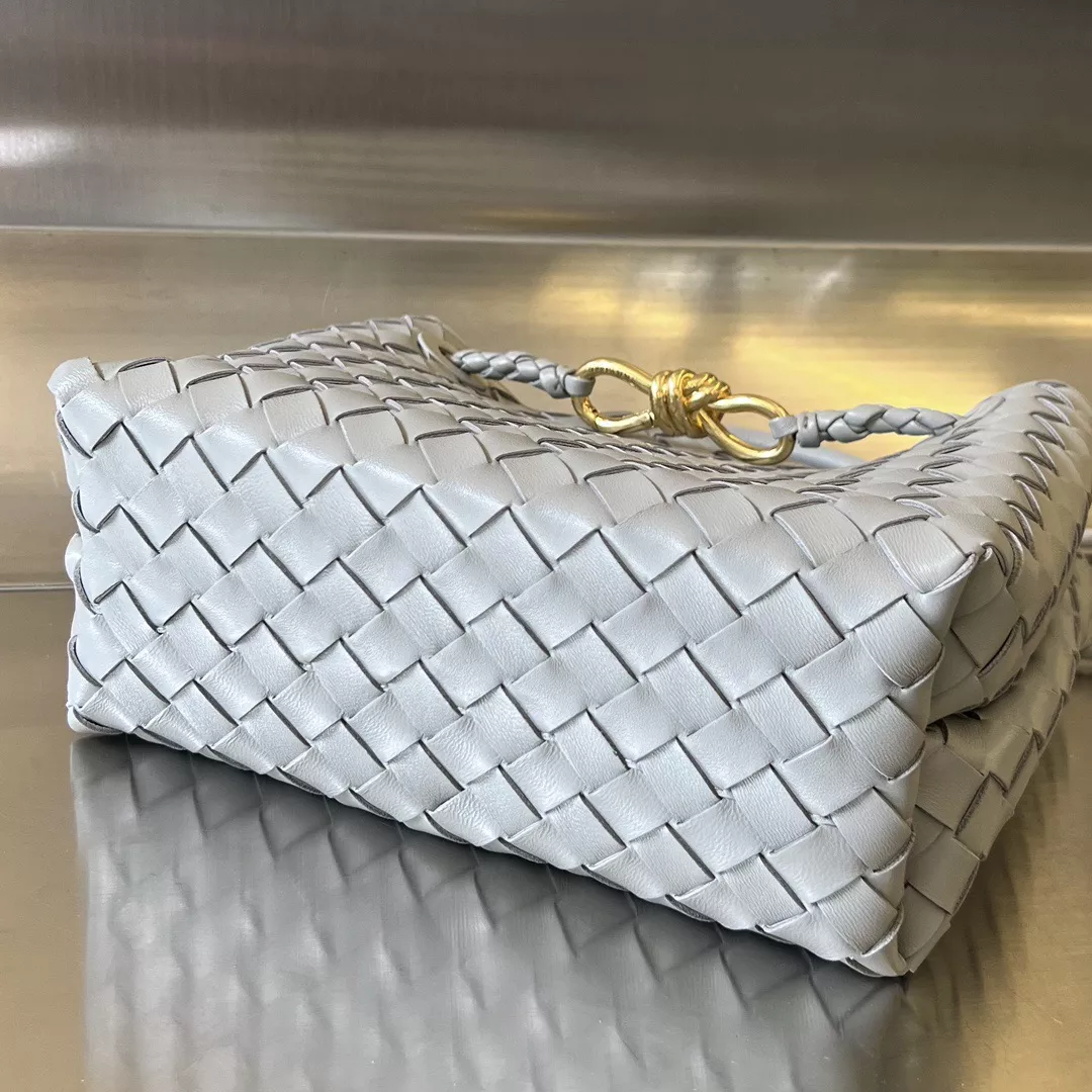 Bottega Veneta Andiamo-04