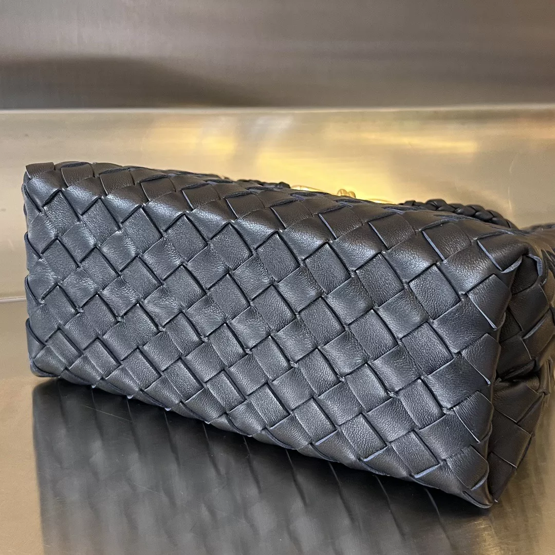 Bottega Veneta Andiamo-04