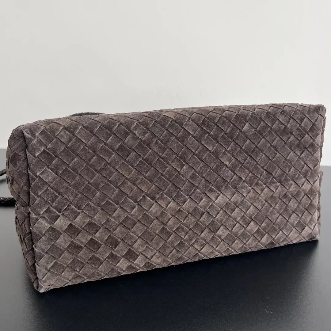 Bottega Veneta Andiamo-05