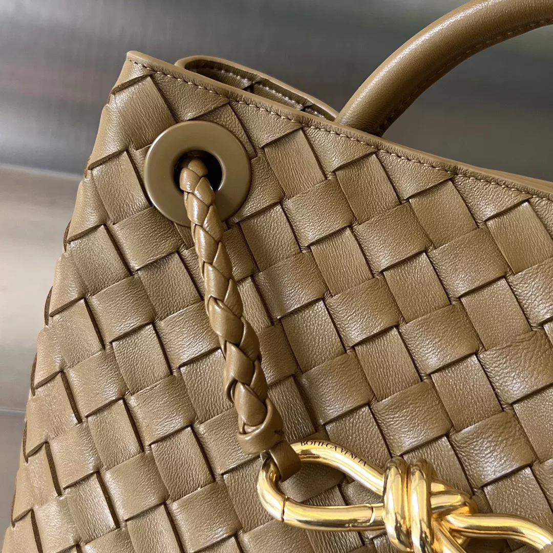 Bottega Veneta Andiamo-05