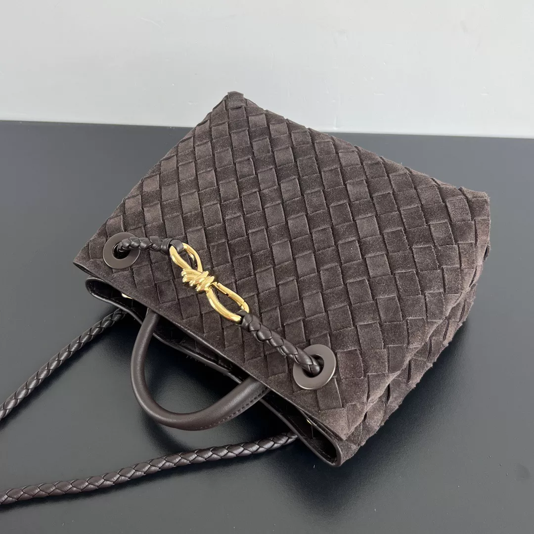 Bottega Veneta Andiamo-05