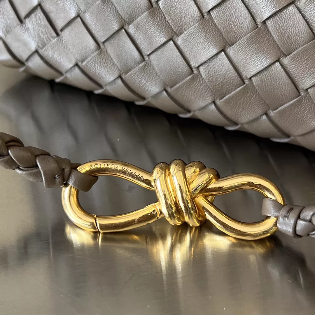 Bottega Veneta Andiamo-06