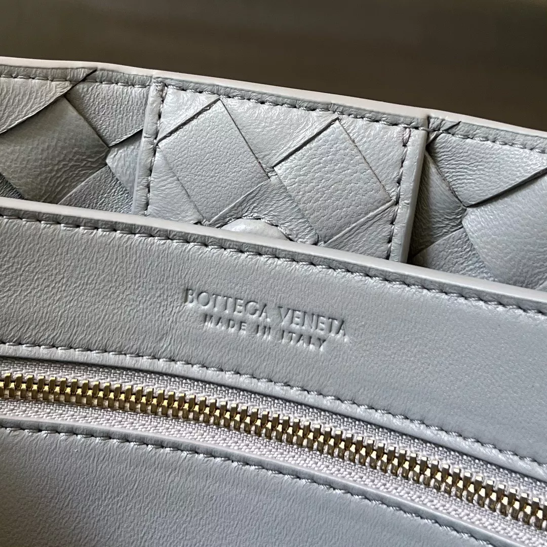 Bottega Veneta Andiamo-08