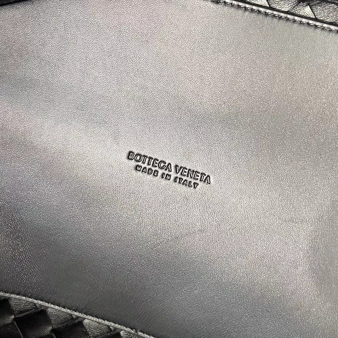 Bottega Veneta Andiamo-09