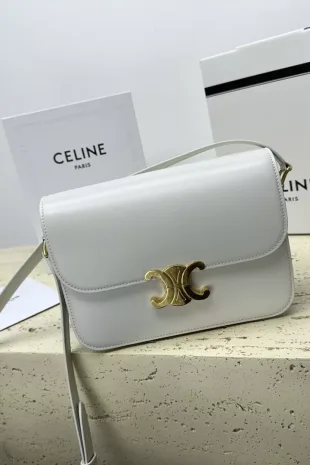 Celine Triomphe