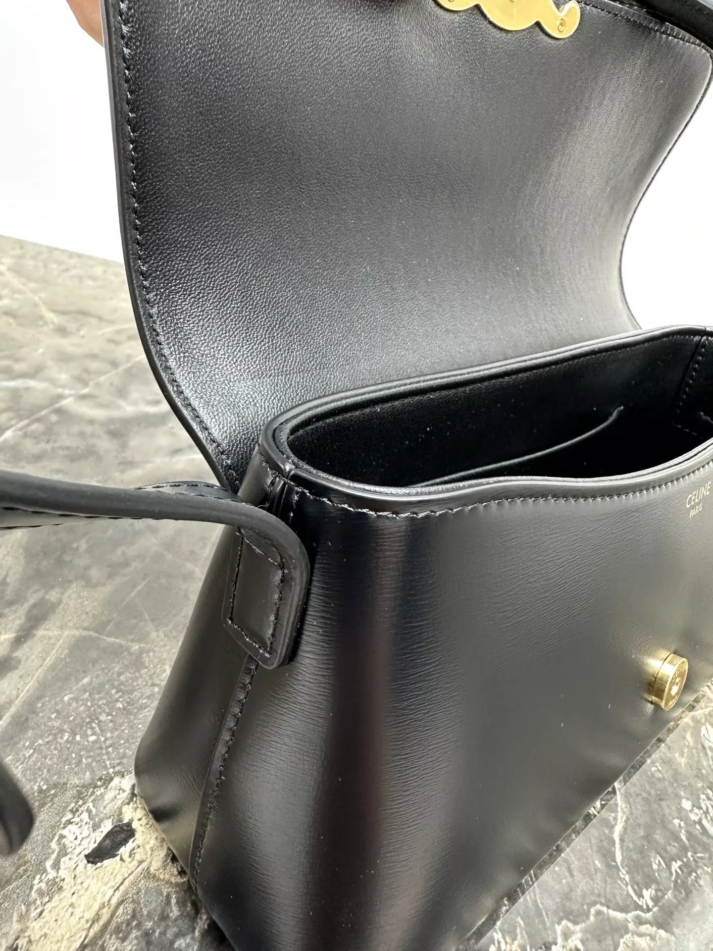 Celine Triomphe-10