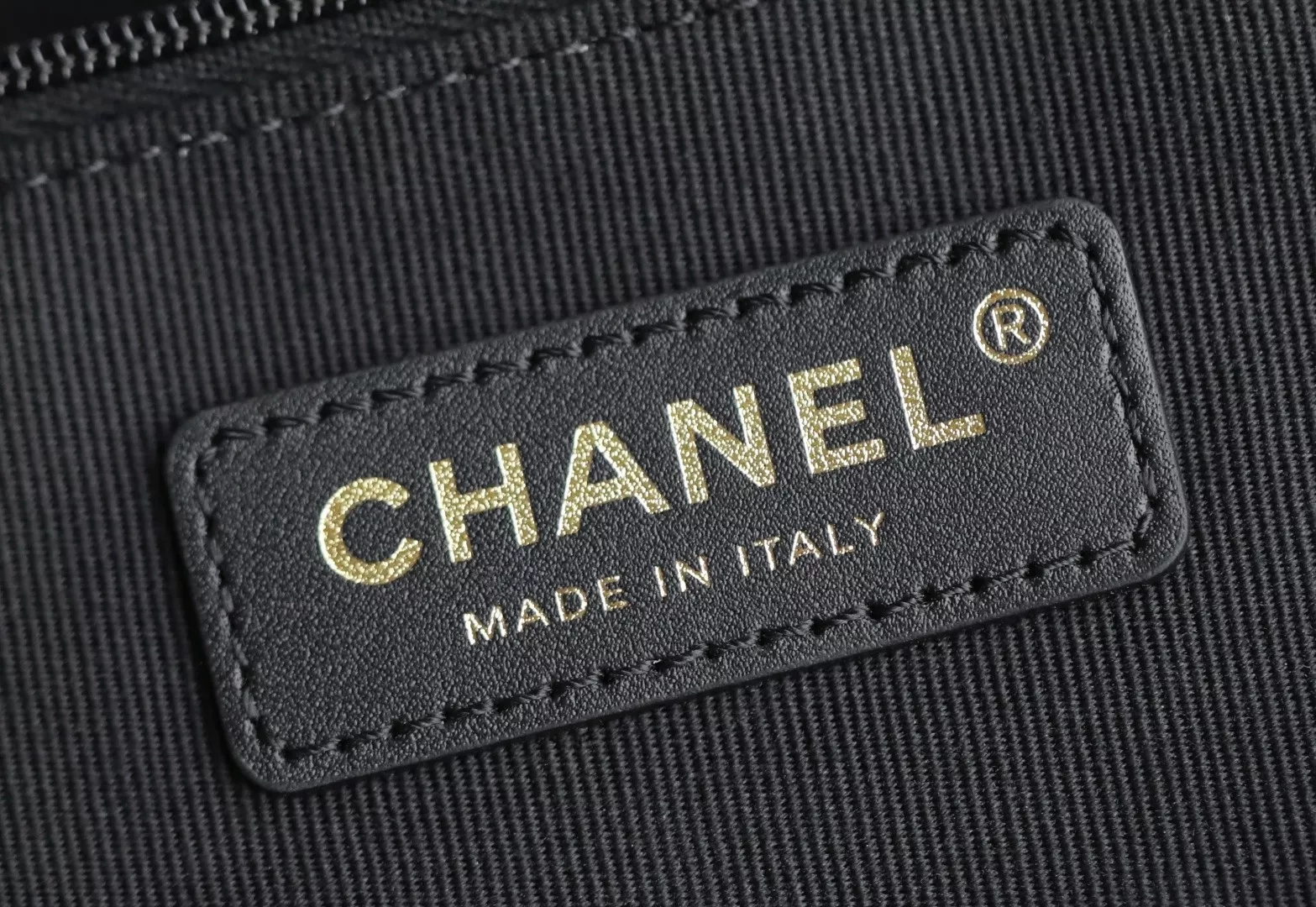 Chanel 25 Shopping Bag-09