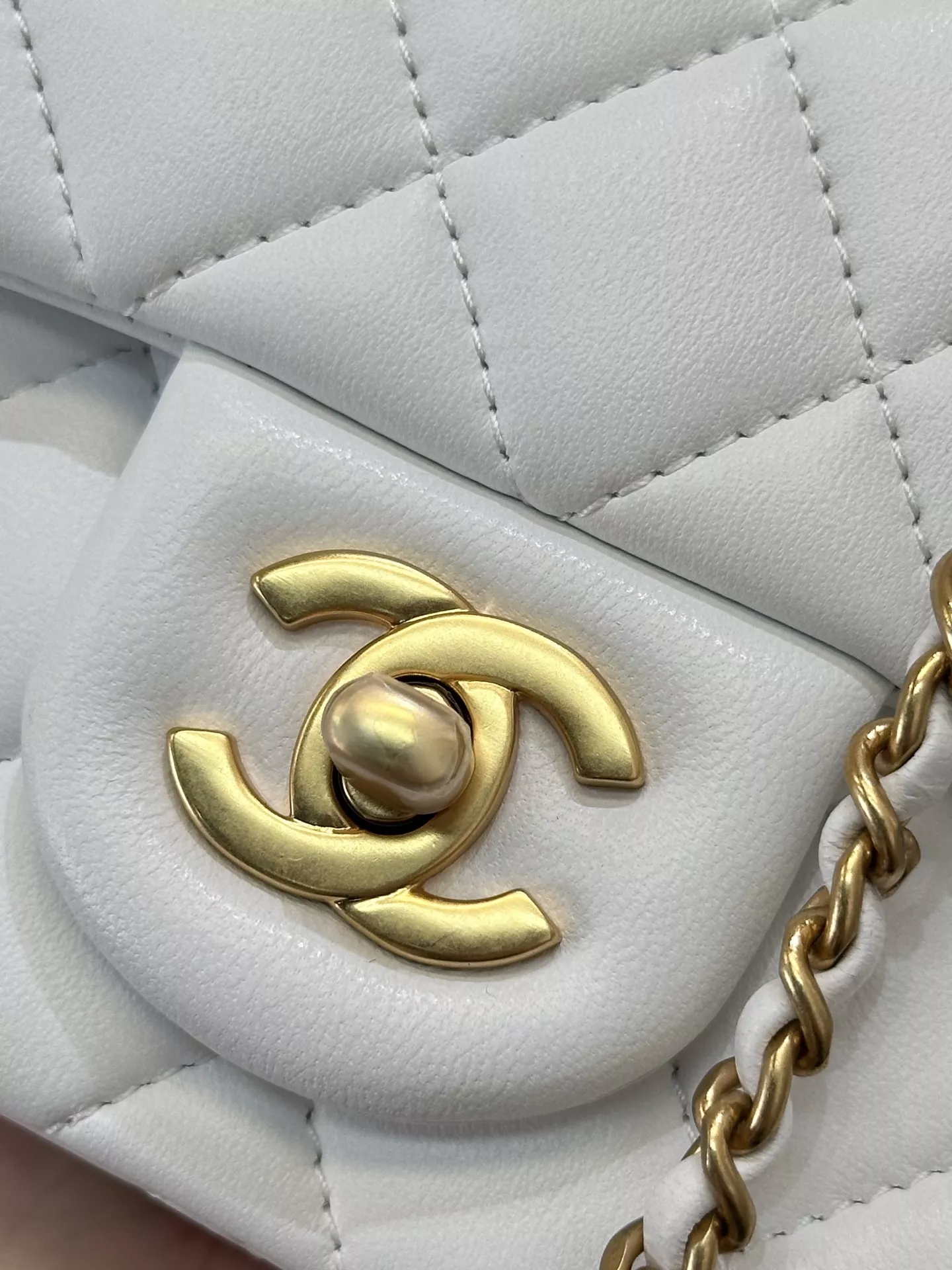 Chanel Small Flap Bag-23