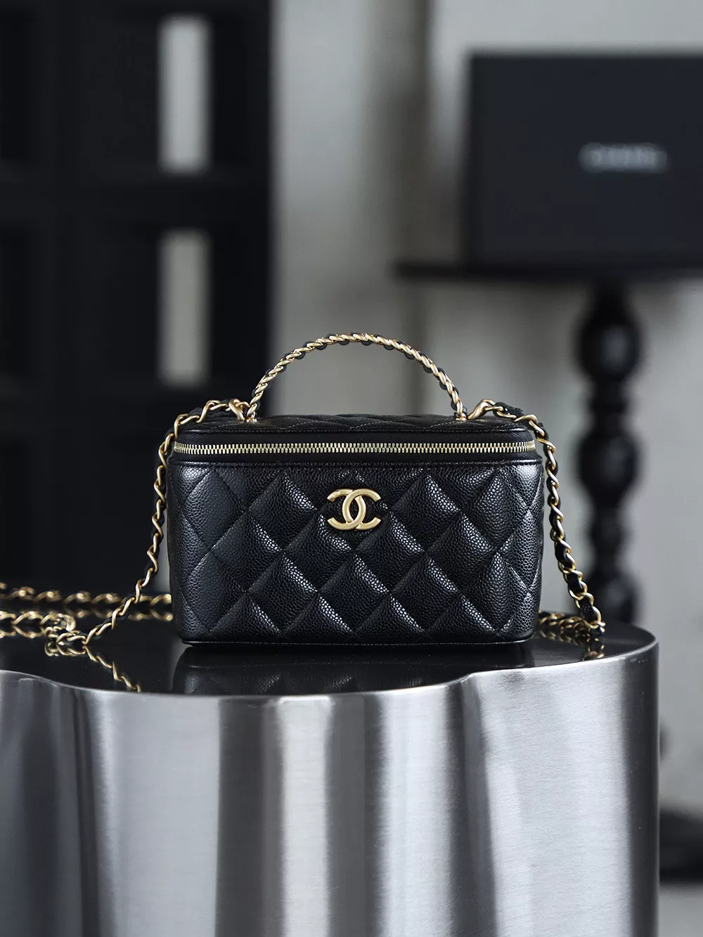 Chanel Vanity Case-01