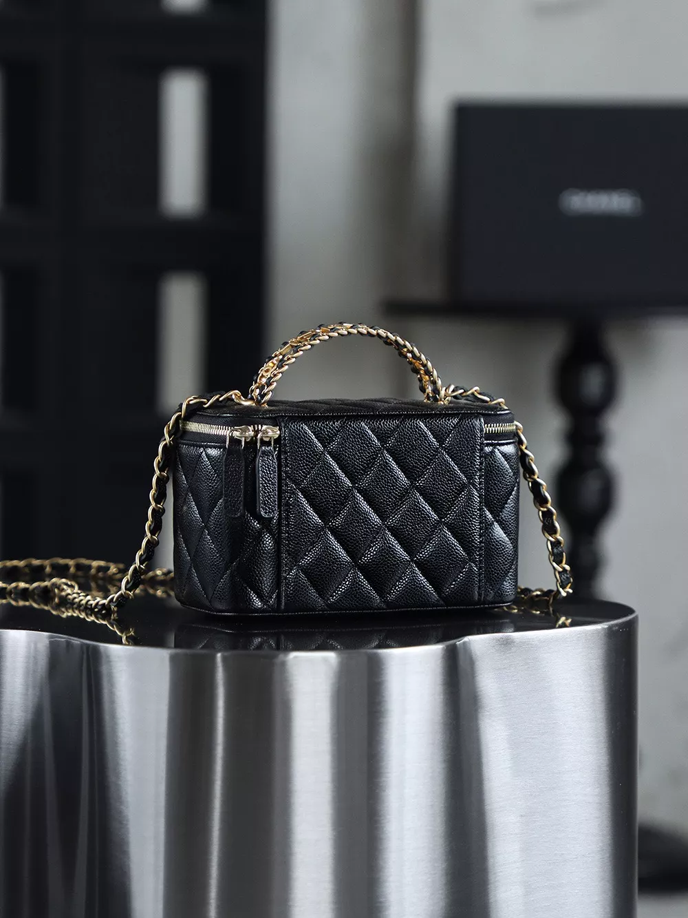 Chanel Vanity Case-03