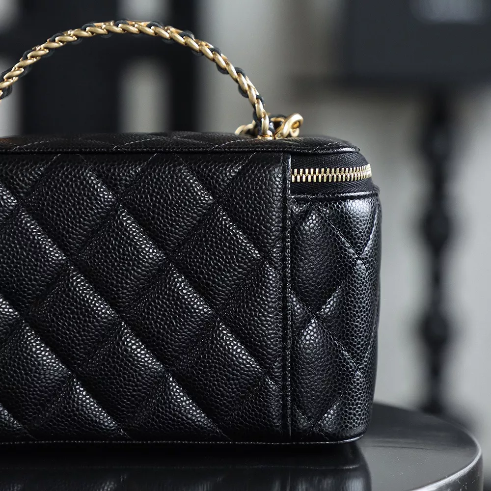 Chanel Vanity Case-07