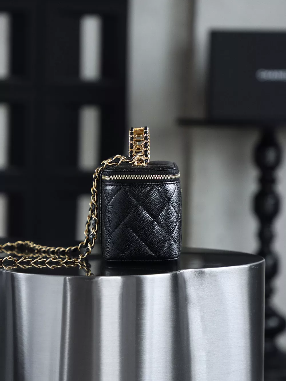 Chanel Vanity Case-08