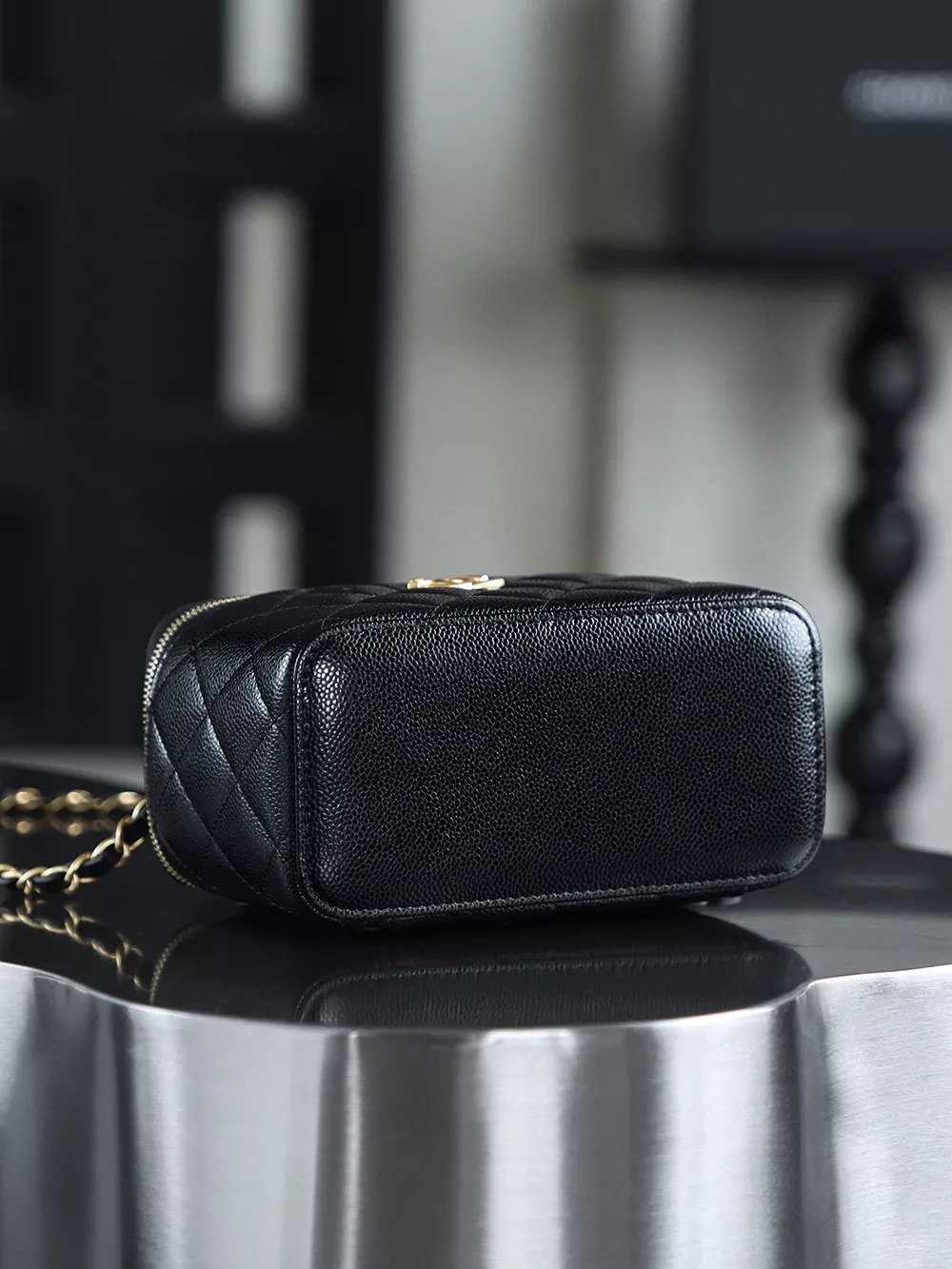 Chanel Vanity Case-09