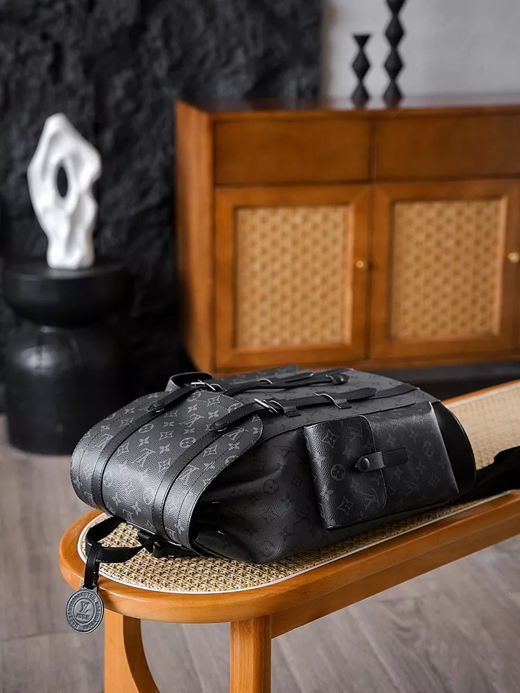 Louis Vuitton Christopher-15