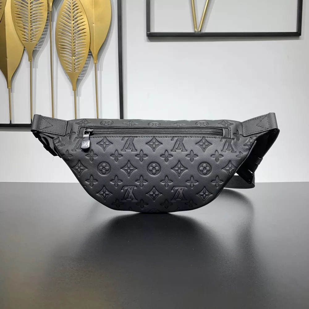 Louis Vuitton Discovery-02