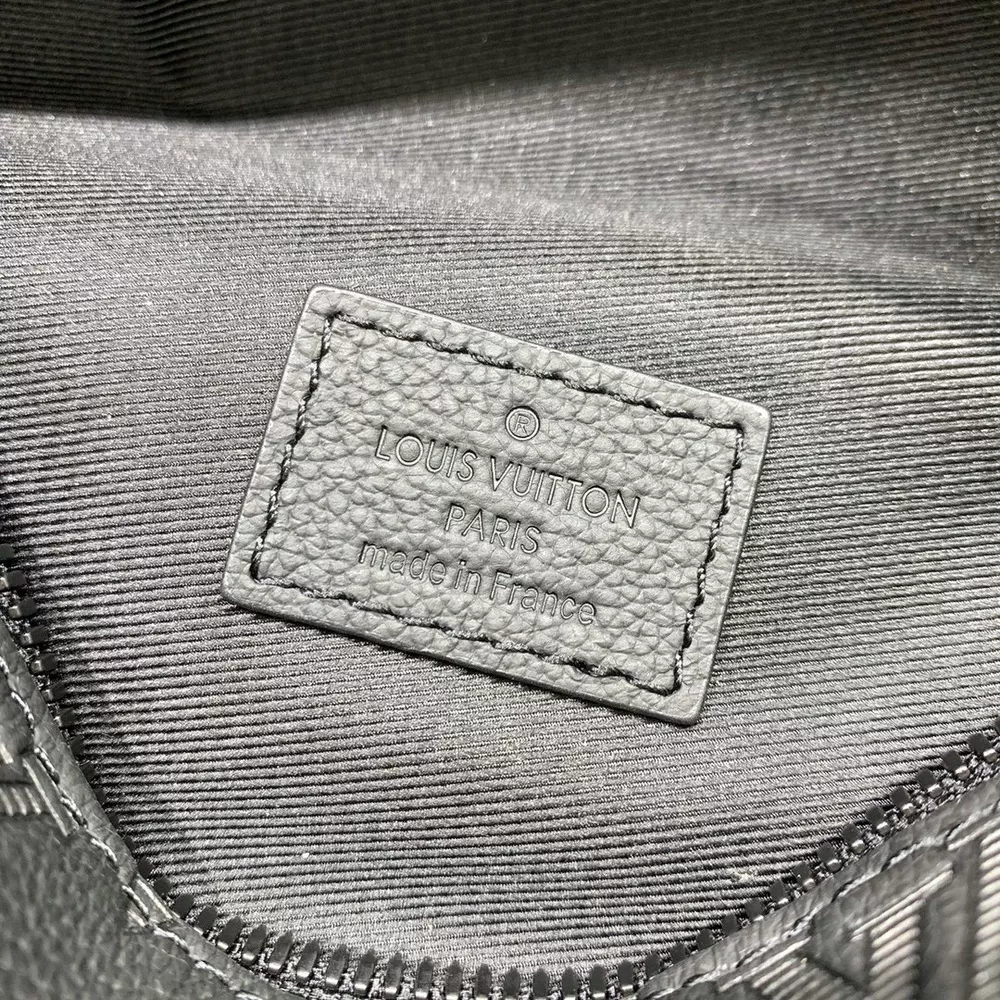 Louis Vuitton Discovery-06