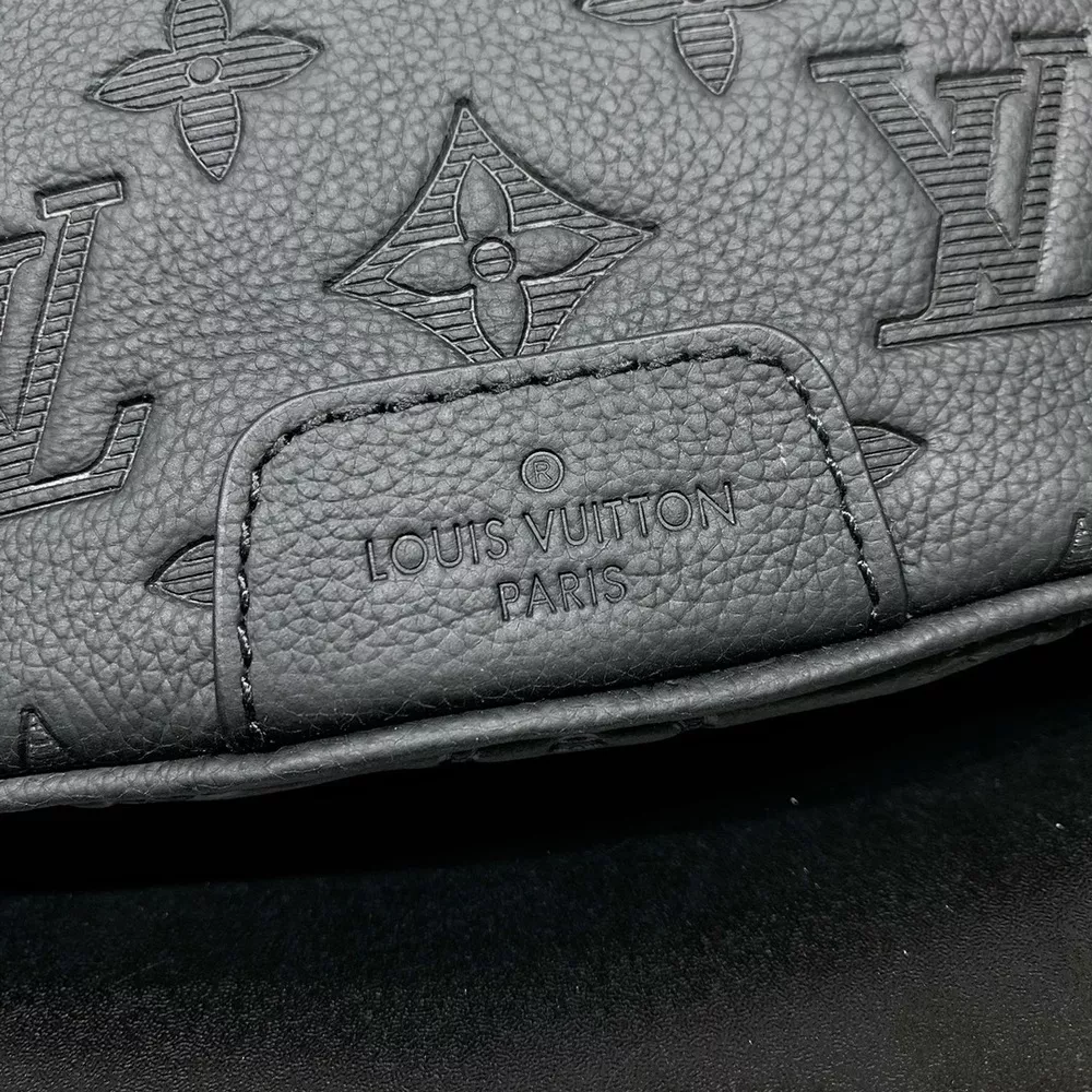 Louis Vuitton Discovery-08