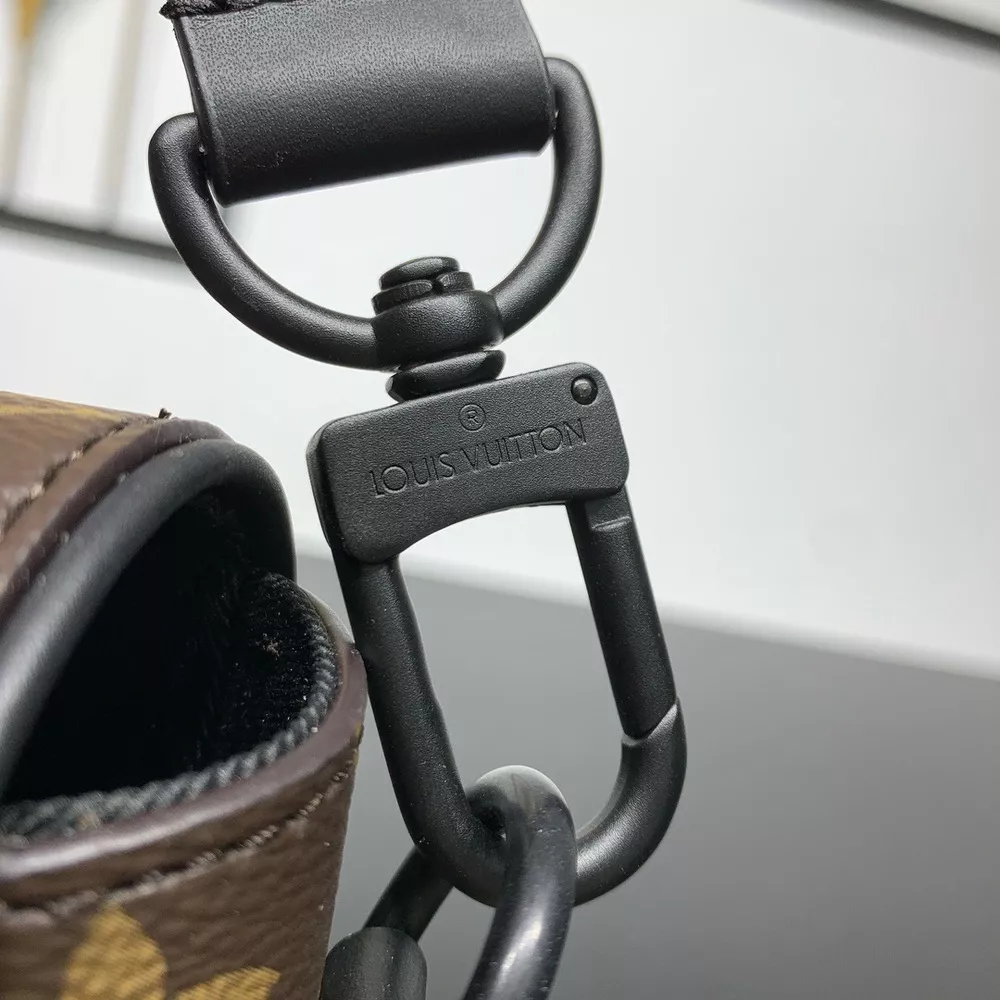 Louis Vuitton Montsouris-08