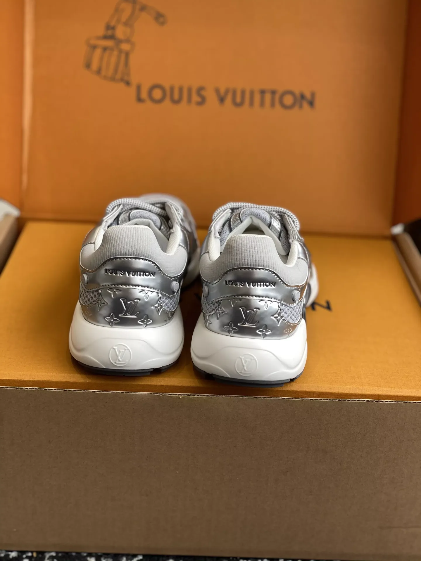 Louis Vuitton Olympia-08