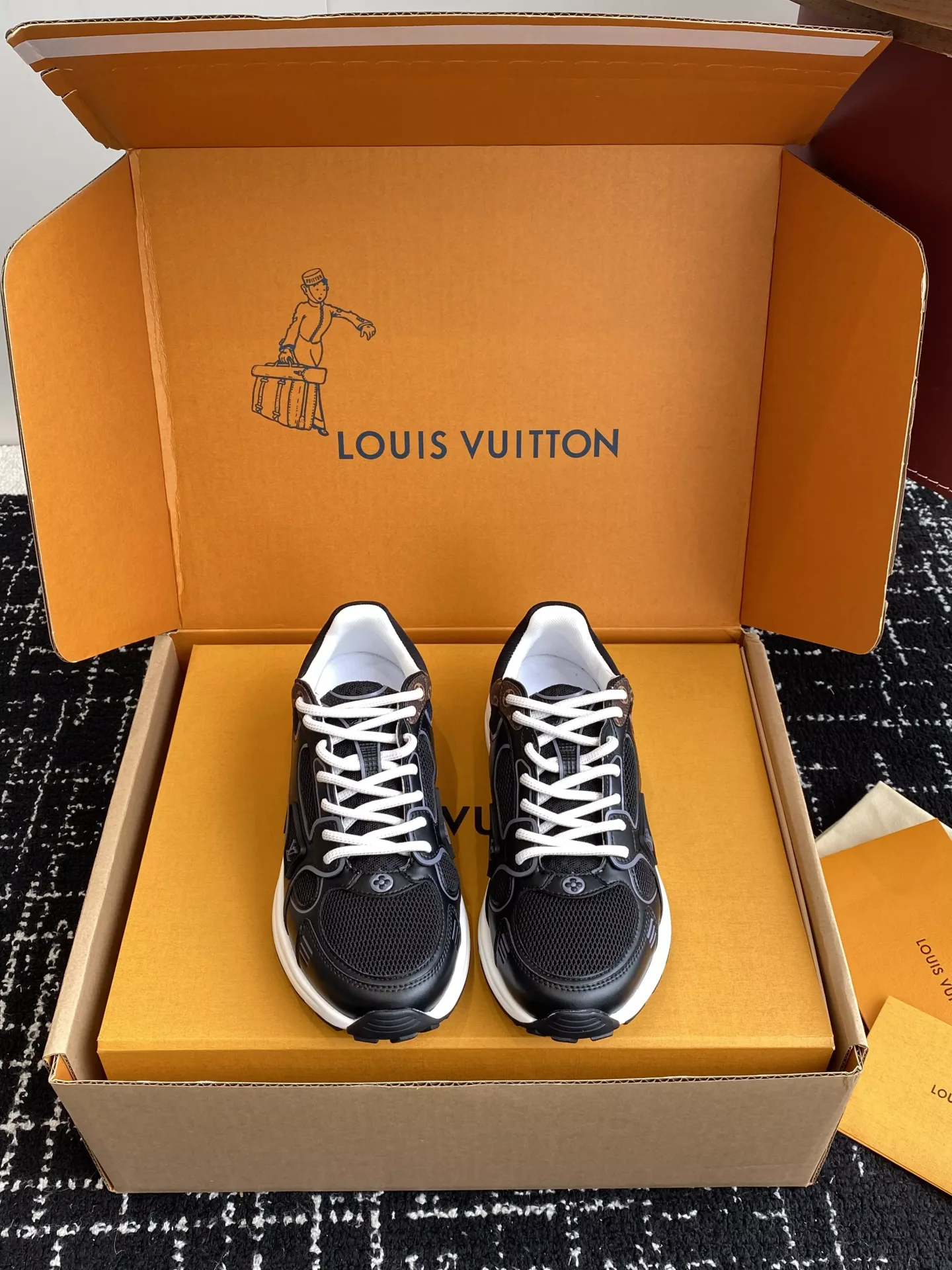 Louis Vuitton Olympia-12