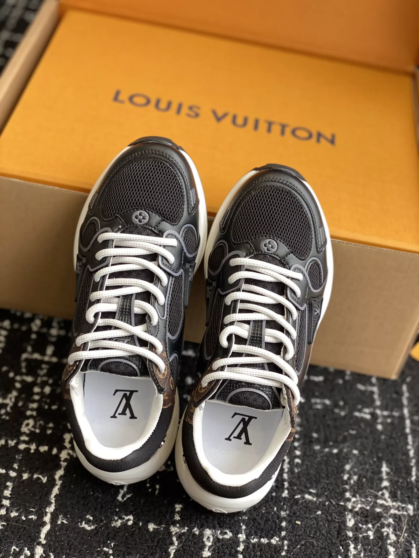 Louis Vuitton Olympia-14