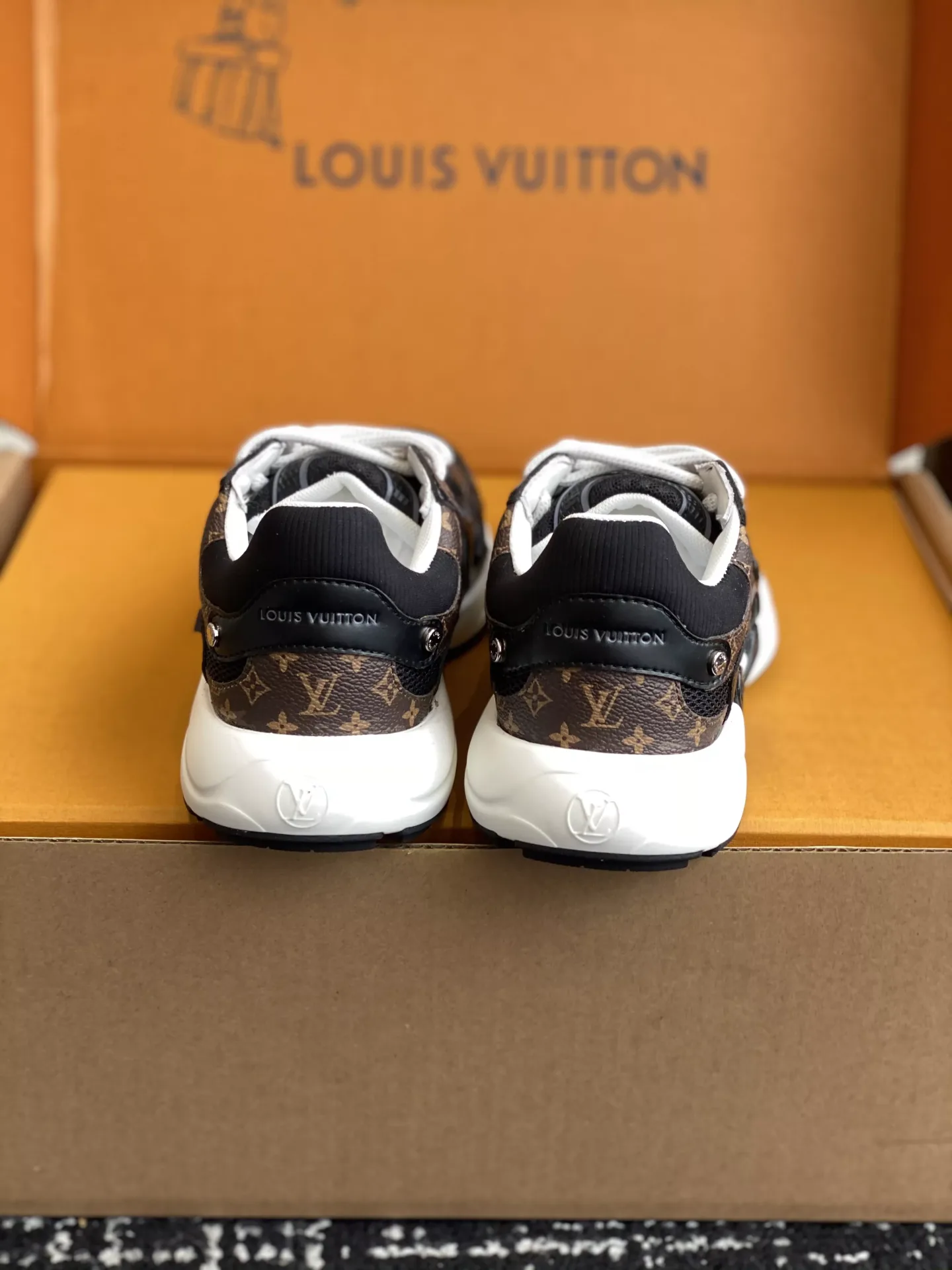 Louis Vuitton Olympia-18