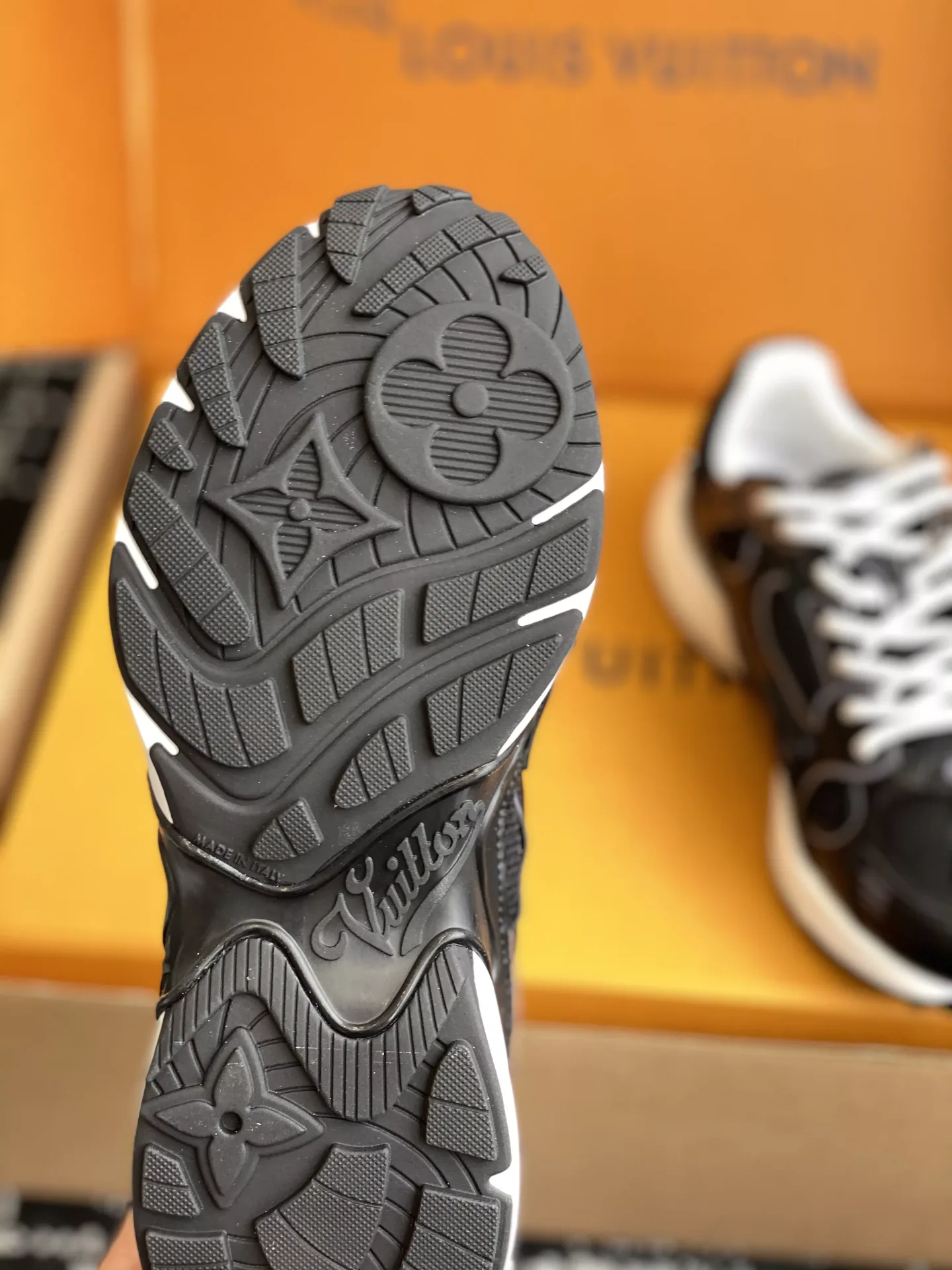 Louis Vuitton Olympia-19