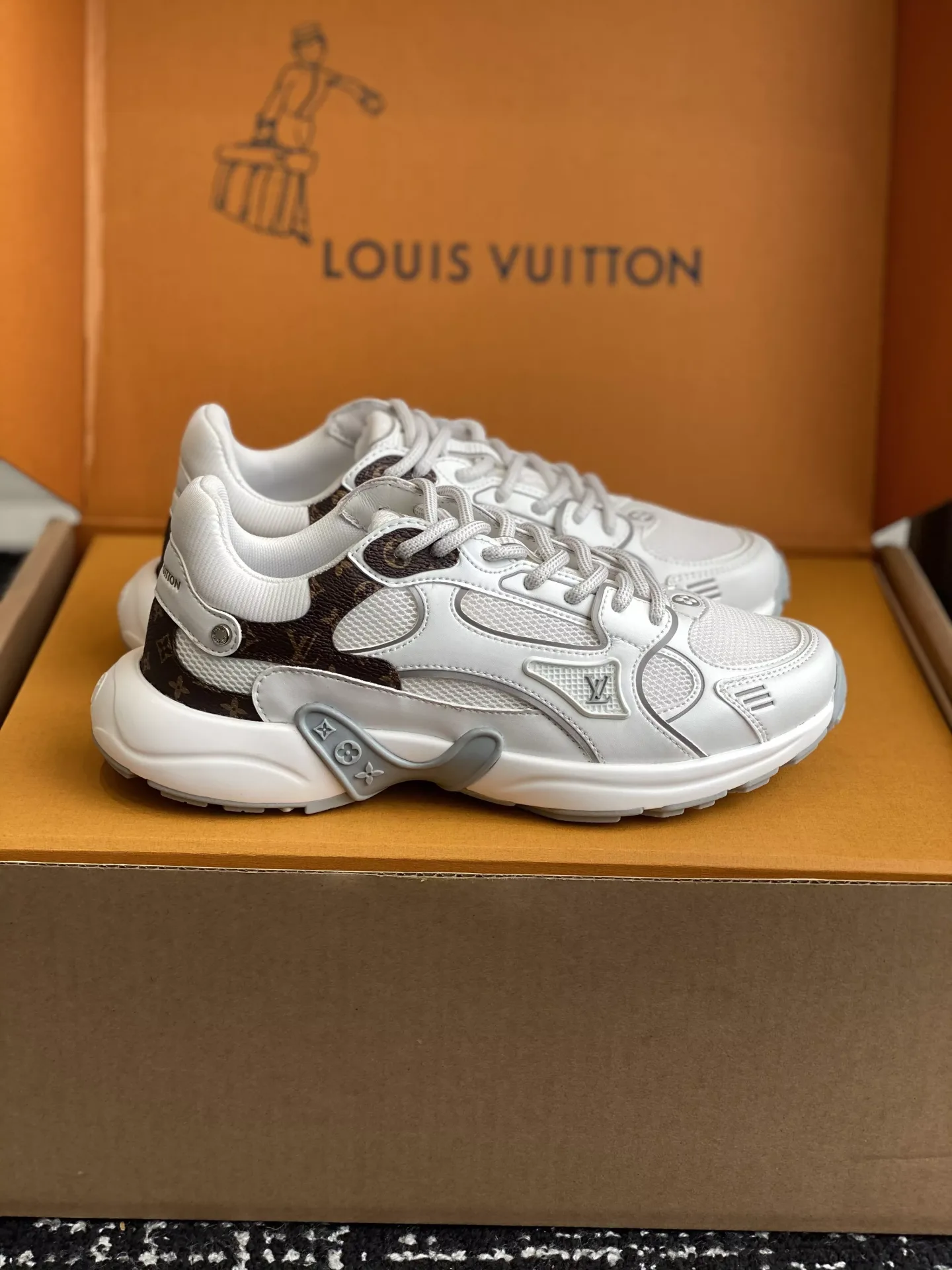 Louis Vuitton Olympia-20