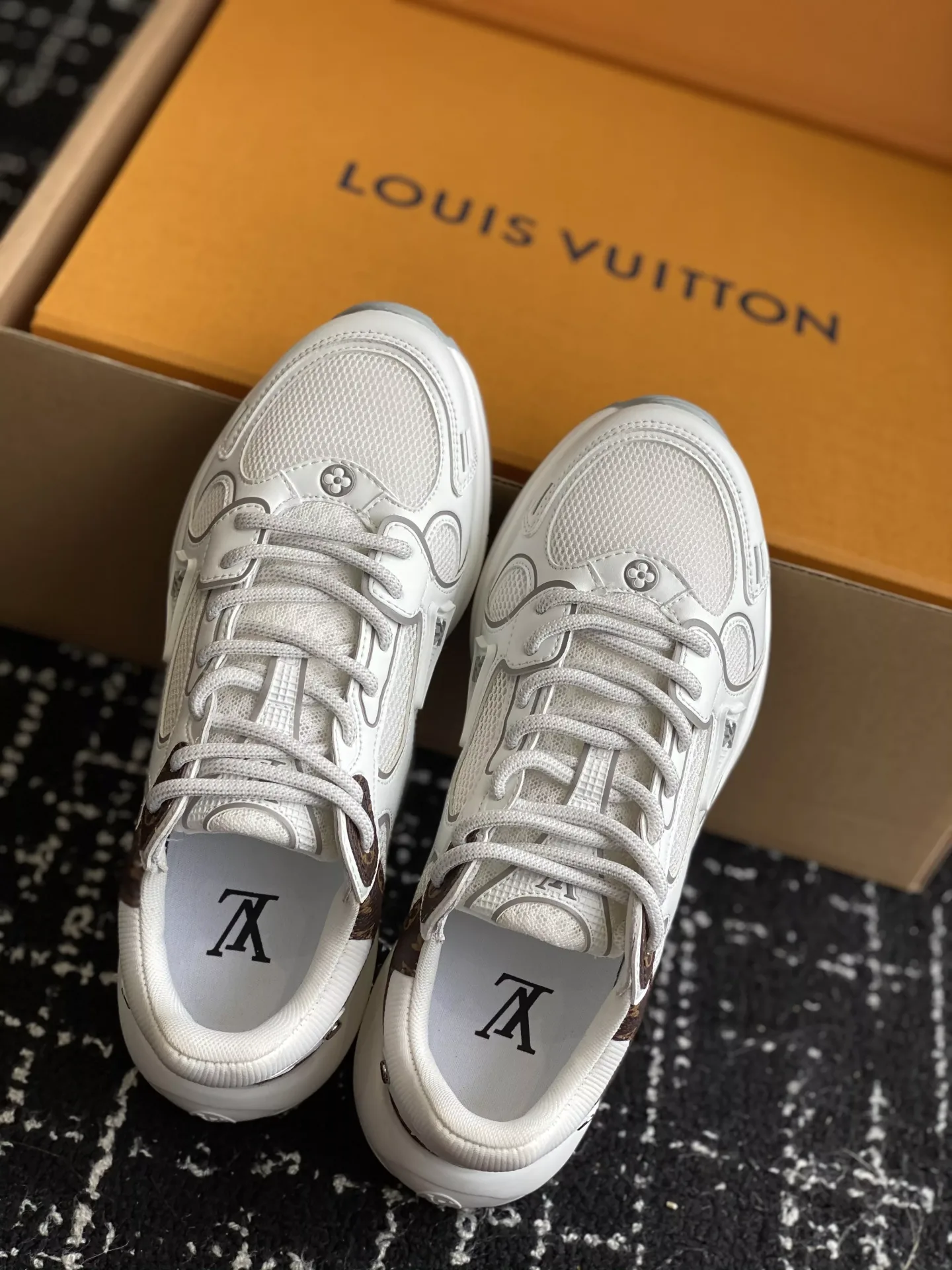 Louis Vuitton Olympia-23