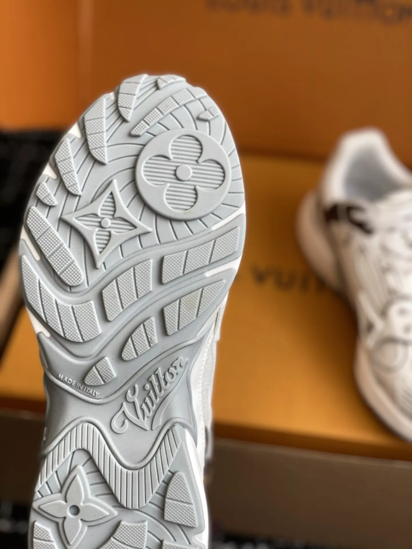 Louis Vuitton Olympia-27