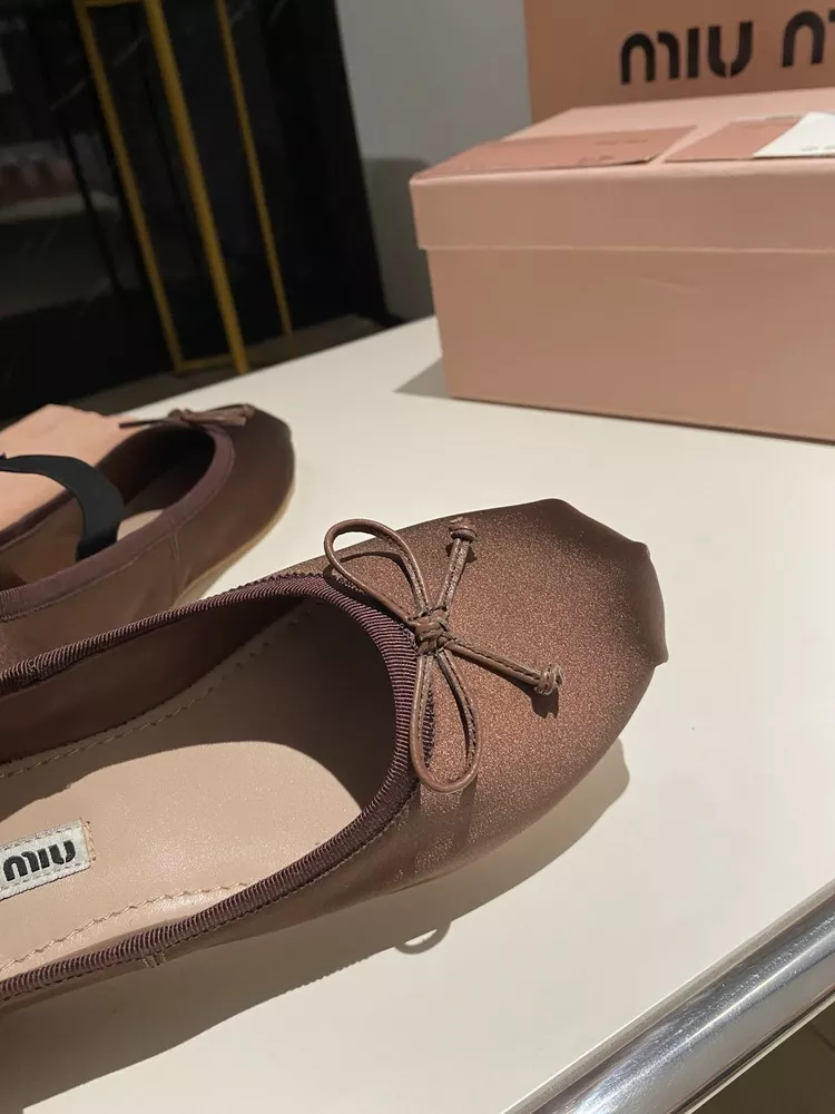 Miu Miu 1243-09
