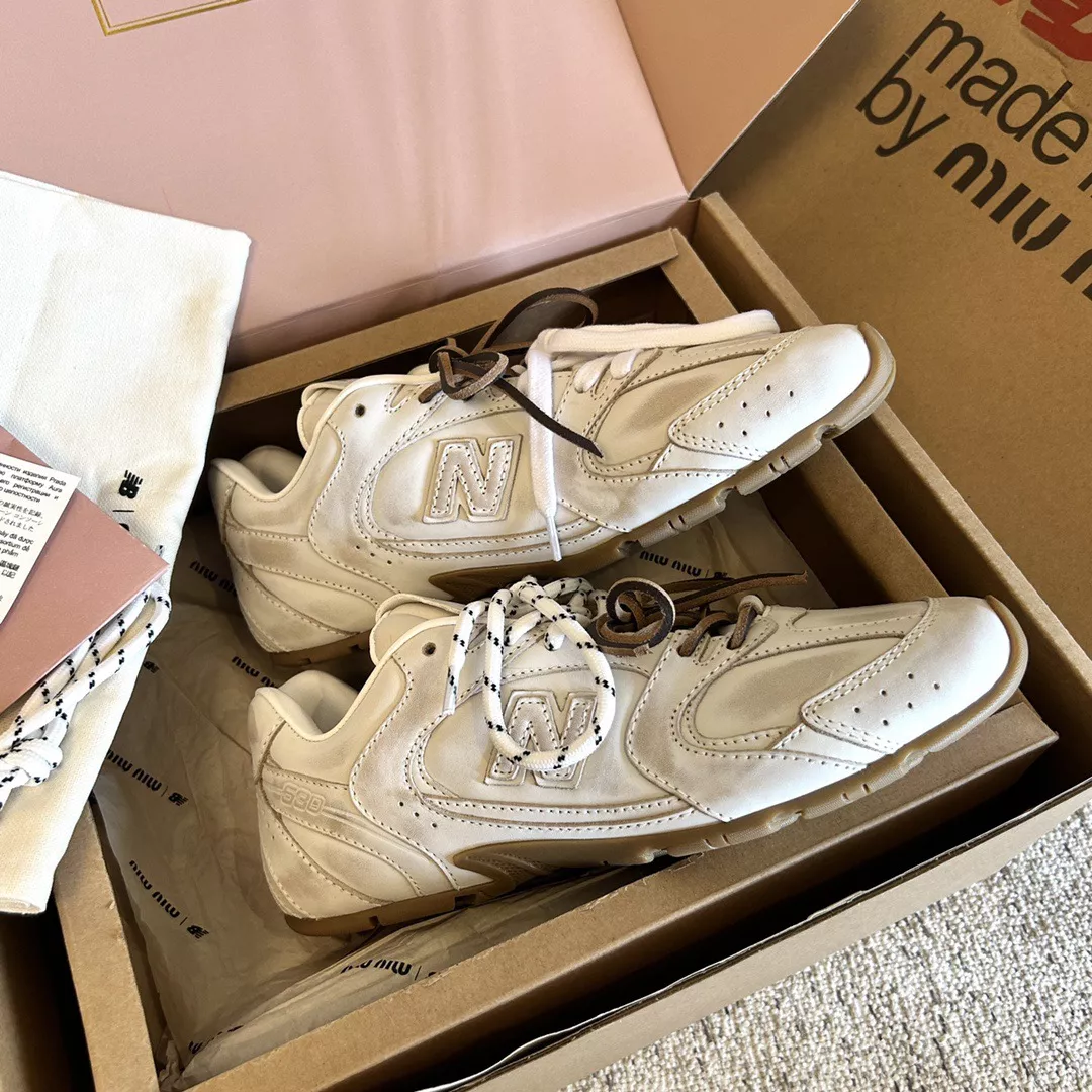 Miu Miu x New Balance 530-03