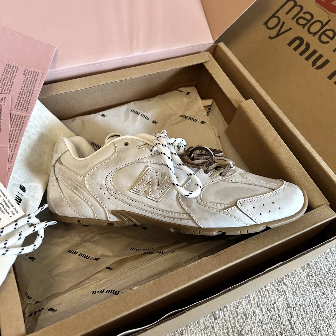 Miu Miu x New Balance 530-08