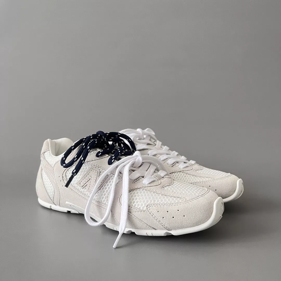 Miu Miu x New Balance 530-13