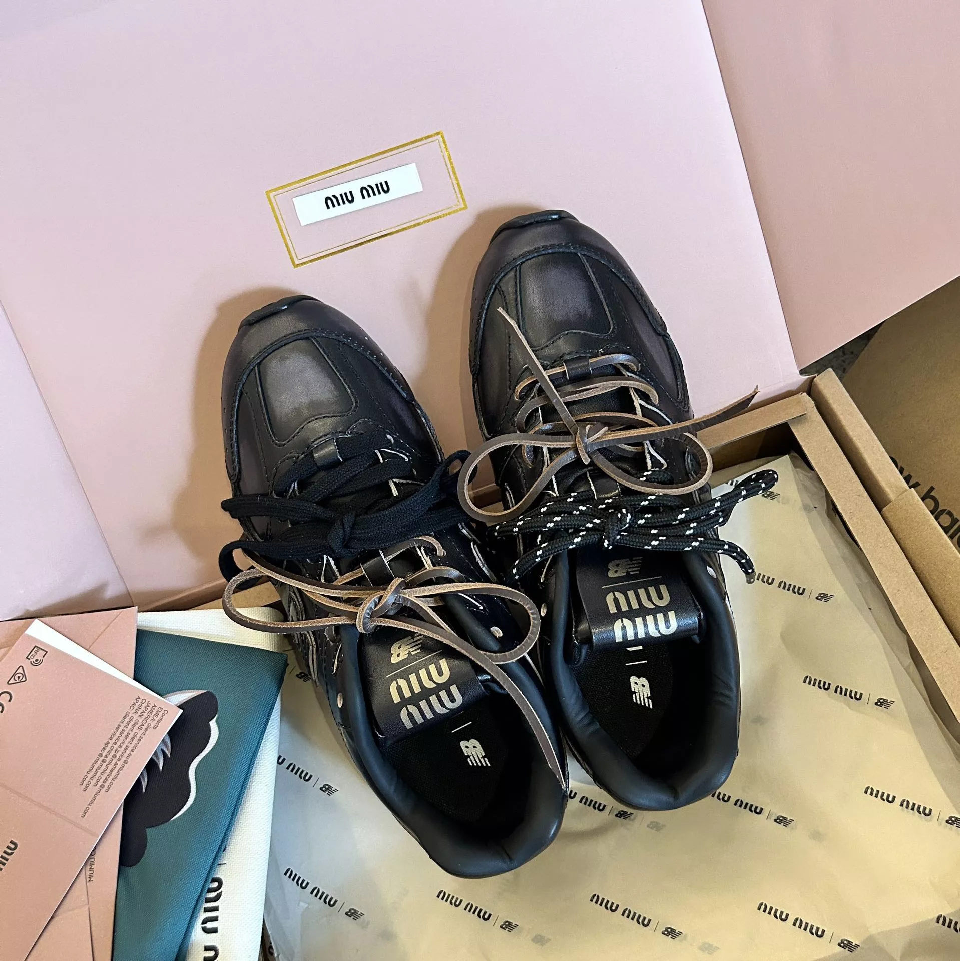 Miu Miu x New Balance 530-24