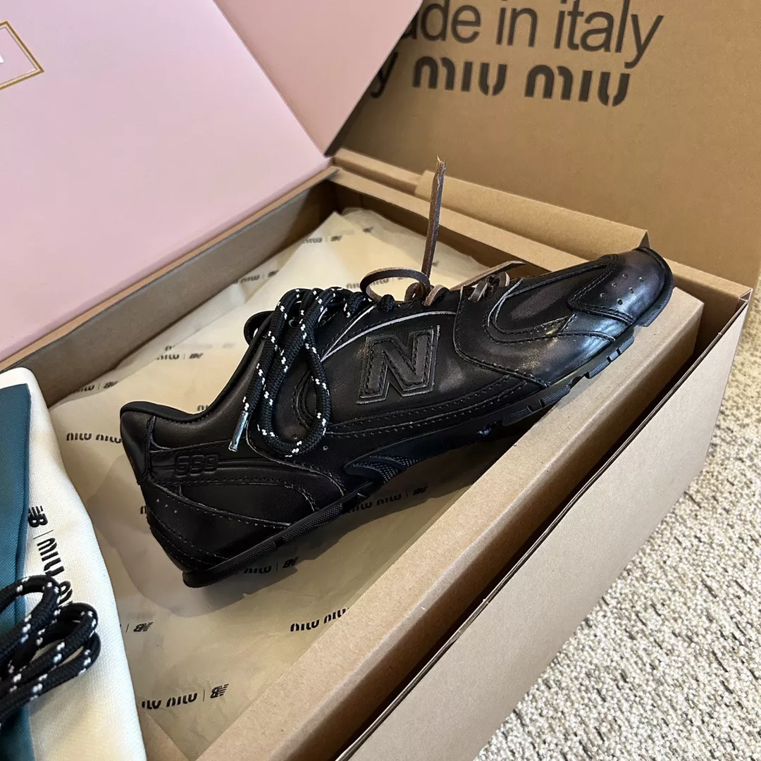 Miu Miu x New Balance 530-26