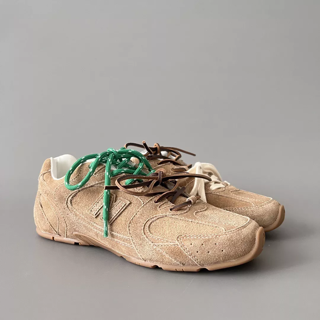 Miu Miu x New Balance 530-31