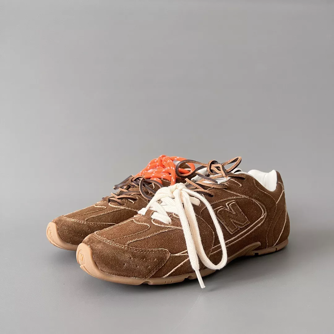Miu Miu x New Balance 530-38