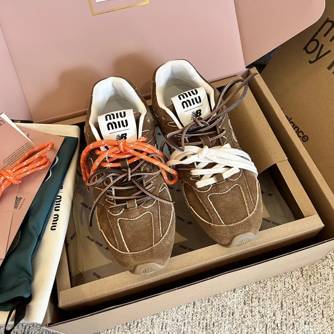 Miu Miu x New Balance 530-46